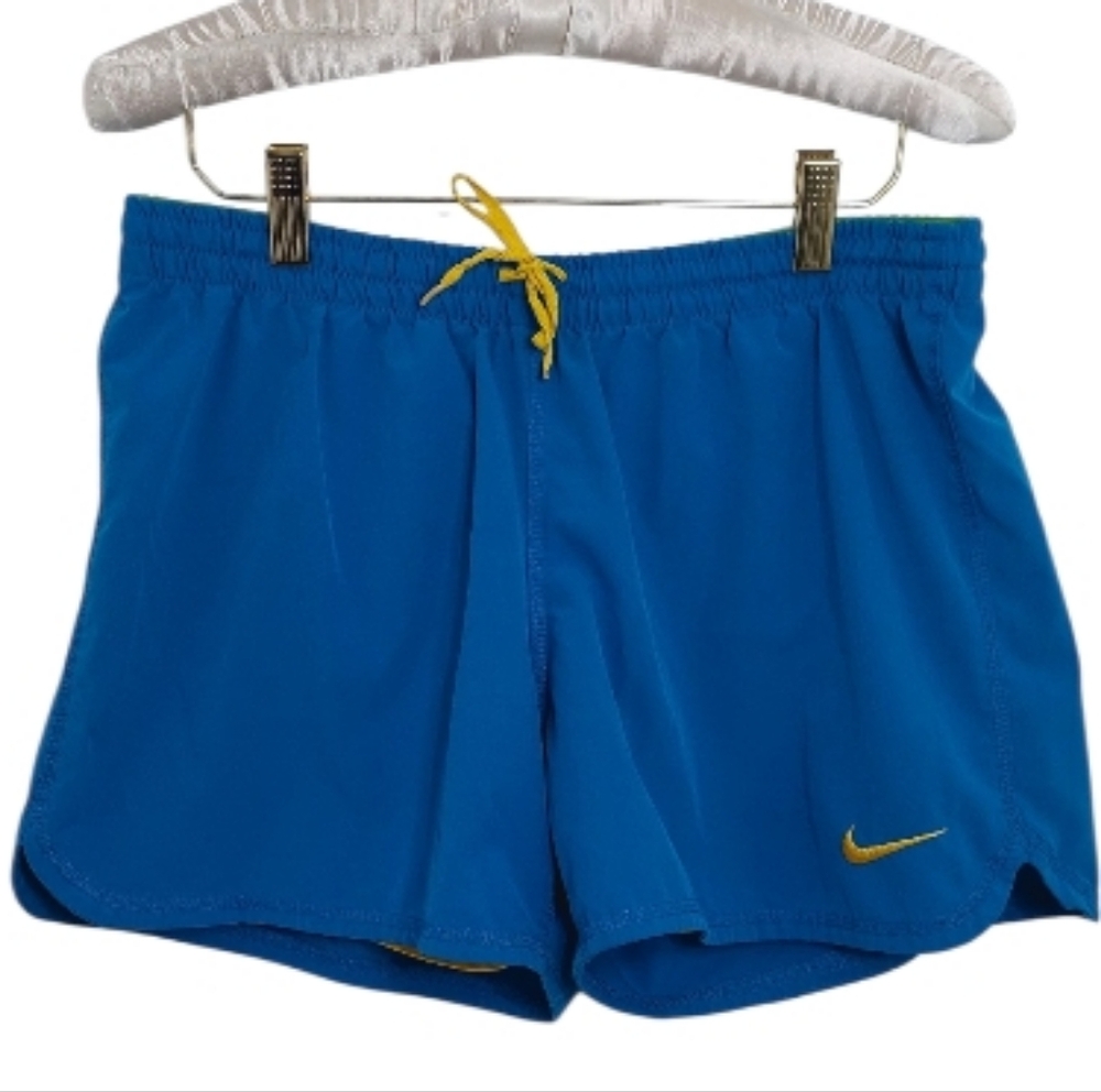 Nike Women's Size Medium Shorts Athletic Dri Fit Bright Blue